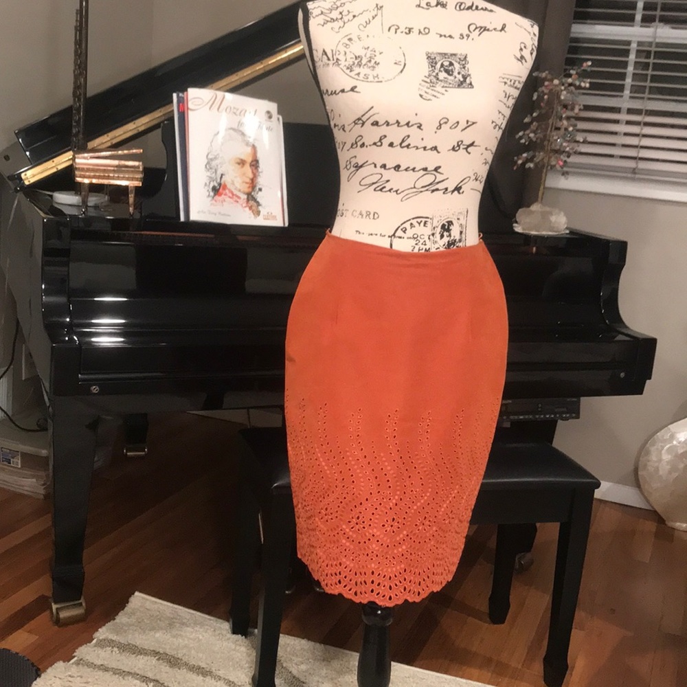 KAY UNGER fully lined rust faux suede skirt Size 4